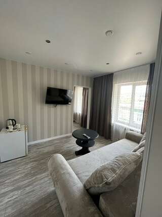 Гостиница Башня Кисловодск Трехместный номер «Комфорт»-1